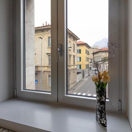 Appartamento Papavero - Affitti Brevi Italia Lecco Bagian luar foto