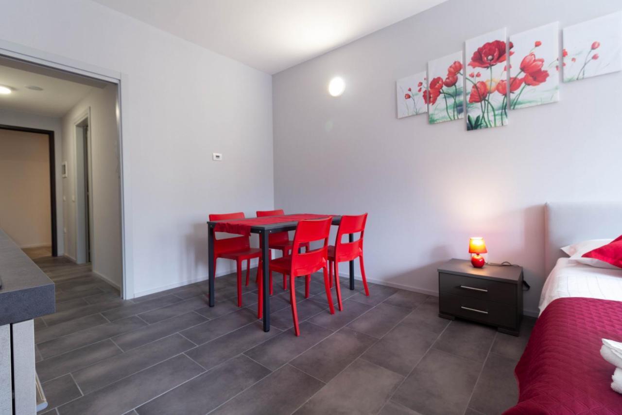 Appartamento Papavero - Affitti Brevi Italia Lecco Bagian luar foto