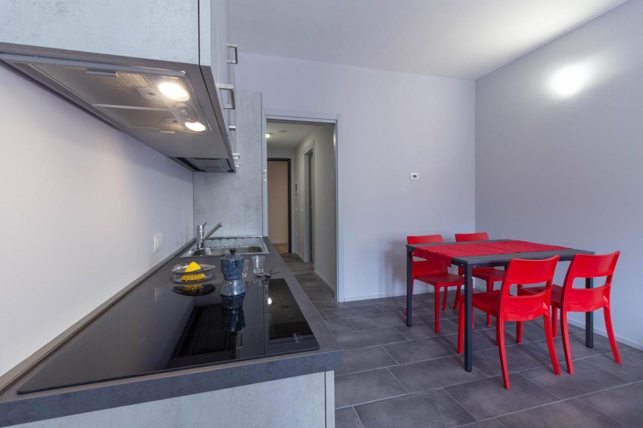 Appartamento Papavero - Affitti Brevi Italia Lecco Bagian luar foto